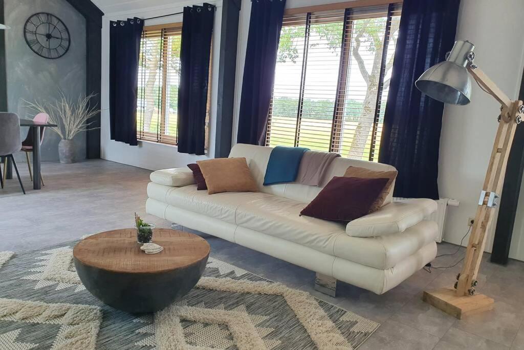 Vrijstaand / Landelijk Appartement Met Uitzicht! De Wijk Exterior foto