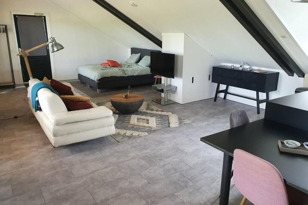 Vrijstaand / Landelijk Appartement Met Uitzicht! De Wijk Exterior foto